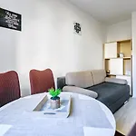 Lejlighed Modern Old Town -