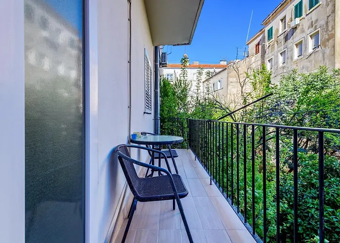 아파트 Modern Old Town - 자다르