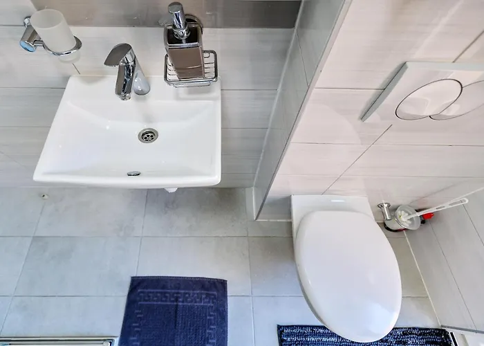 Modern Old Town - 자다르